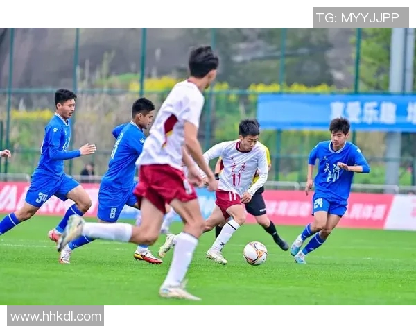 重庆足球队在世锦赛中的个人能力表现分析与点评