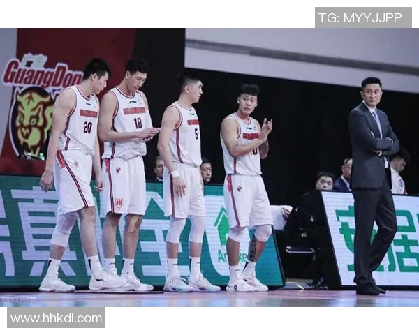 2018年CBA季后赛广东队对阵广州队精彩回顾与赛后分析