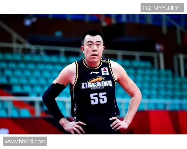 韩德君：从篮球新星到国家队核心的成长之路与辉煌成就